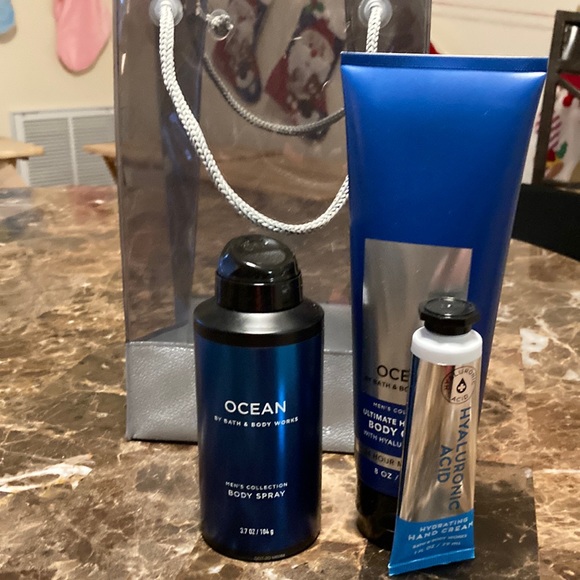 Bath & Body Works Other - NWOT men’s body mist, ultimate body cream and hand cream in gift bag
